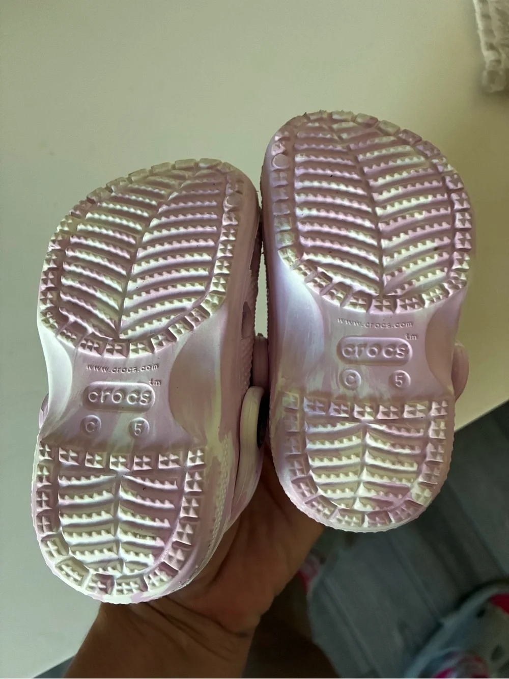 Girls crocs